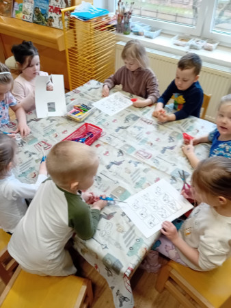 Dozvídáme se zajímavosti o dinosaurech